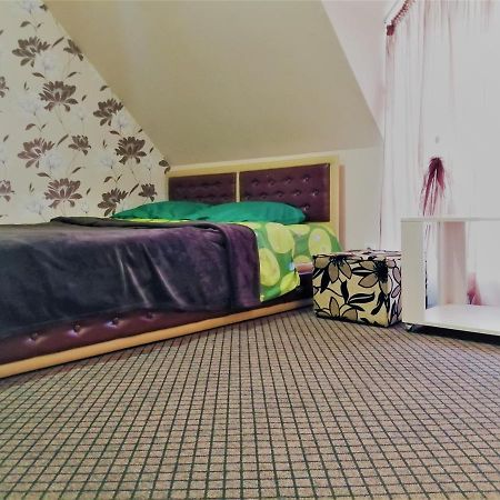 Yuzhnoukrainsk Beregynyaモーテル エクステリア 写真