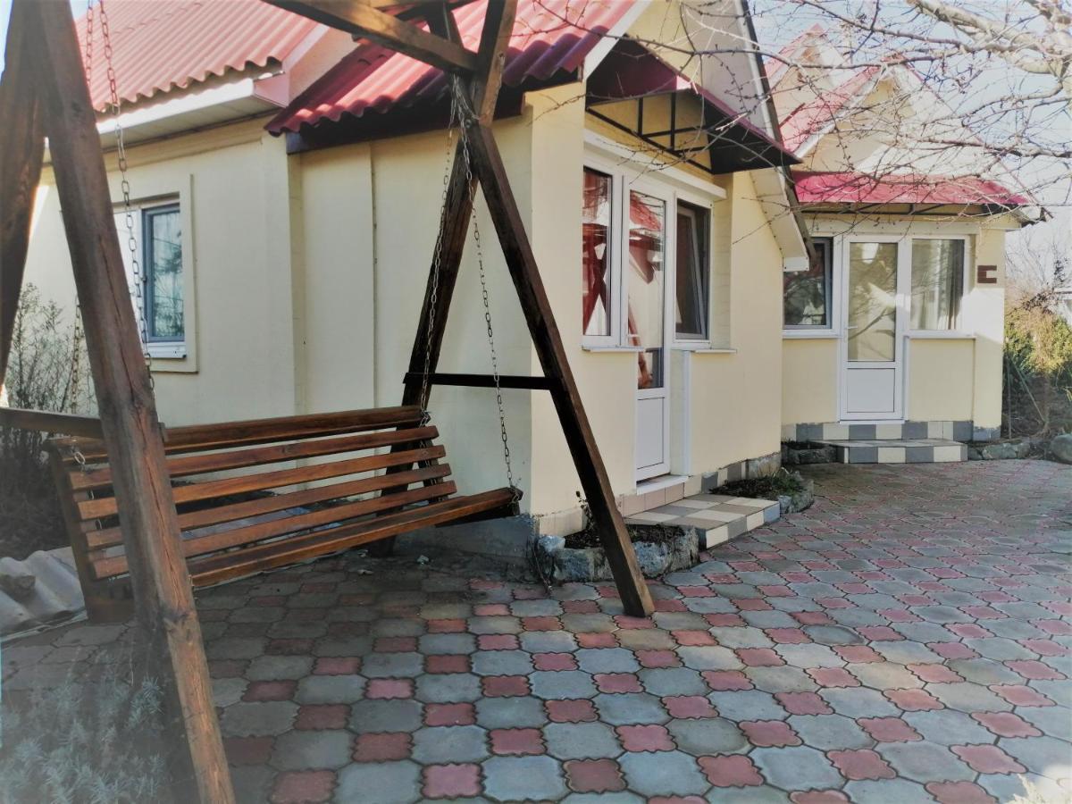 Yuzhnoukrainsk Beregynyaモーテル エクステリア 写真